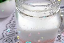 #在夏日饮饮作乐#超简单的西瓜冻撞奶的做法