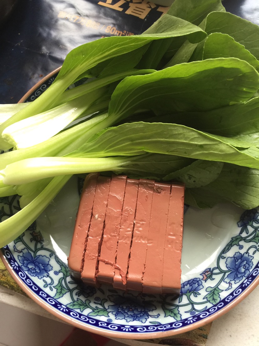 郫县豆瓣酱之水煮肉片的做法图解2