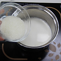 奶香浓郁，自制无添加剂的炼奶的做法图解3