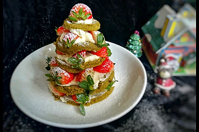 草莓圣诞树蛋糕