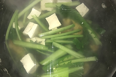 黄蛤小白菜豆腐汤