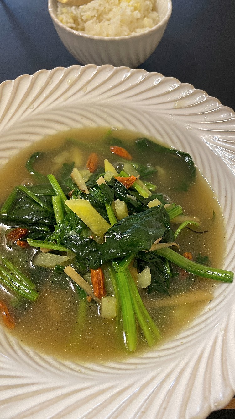 翡翠黄金宝石汤“菠菜土豆汤”的做法