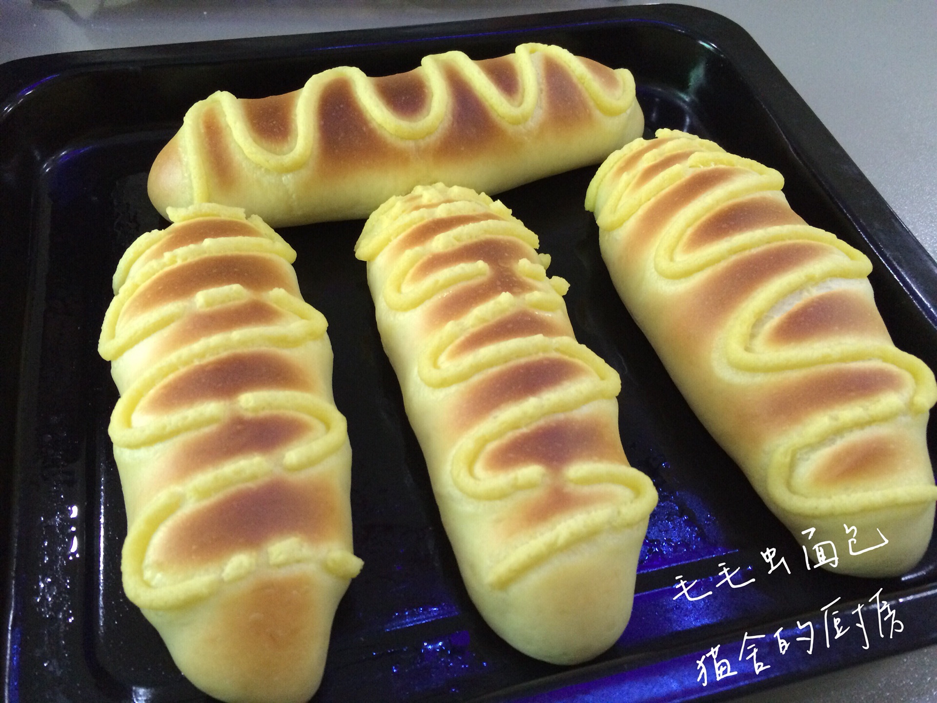毛毛虫面包