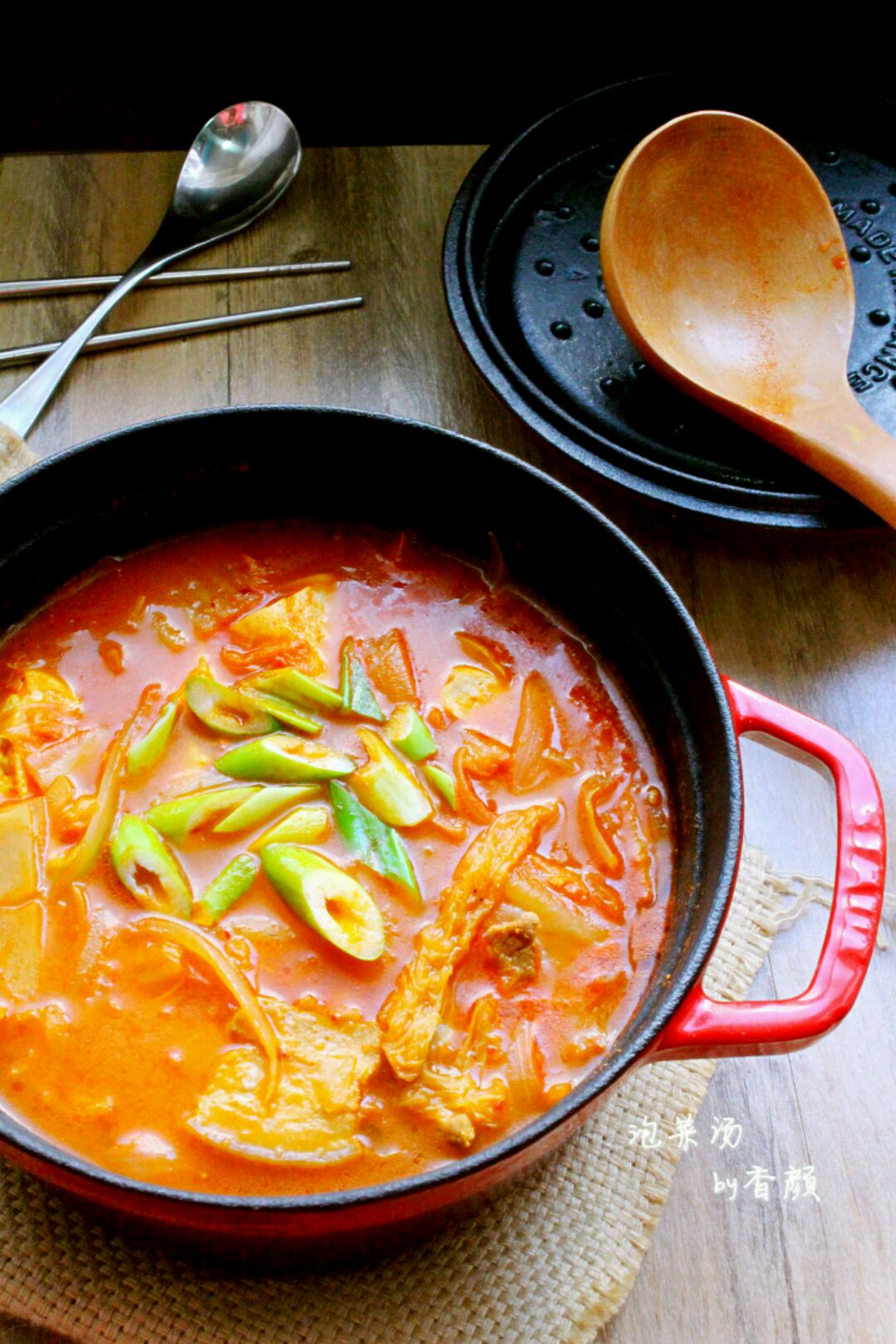 【韩式泡菜豆腐汤】配碗米饭就挺上头～_哔哩哔哩_bilibili