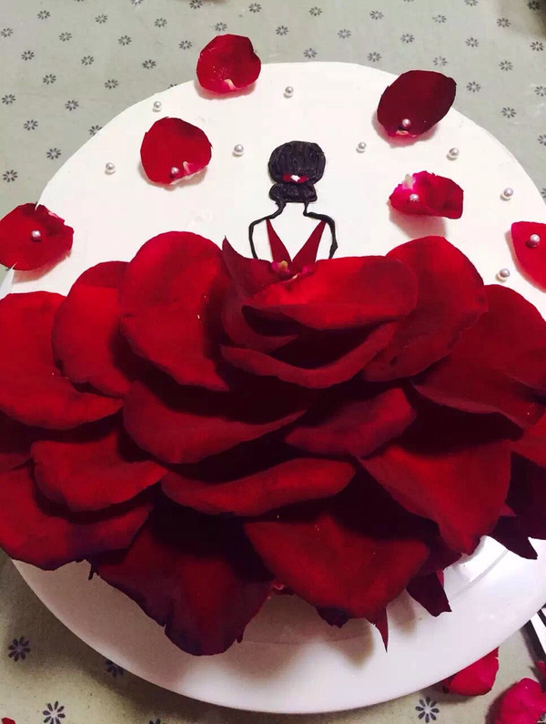 玫瑰花瓣女孩蛋糕