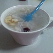 银耳莲子红枣粥