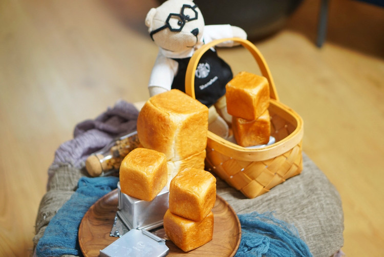 创意面包｜炼乳淡奶油骰子吐司，可爱的小面包的做法