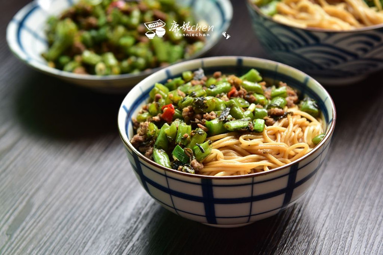 四季豆橄榄油肉末拌面的做法