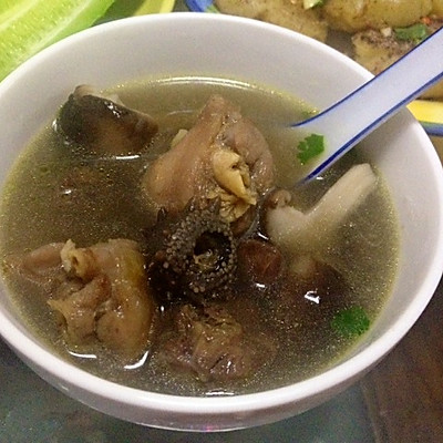 海参香菇鸡汤