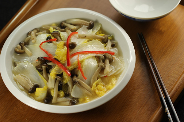 蟹味菇炒娃娃菜