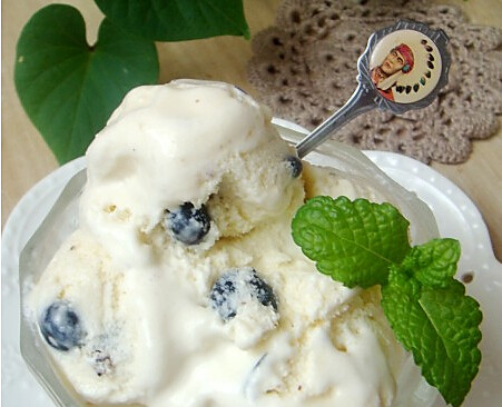 蓝莓冰淇淋的做法