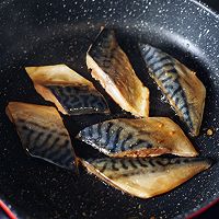 #巨下饭的家常菜#香煎青花鱼的做法图解8