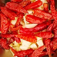 爆炒明太鱼干的做法图解4