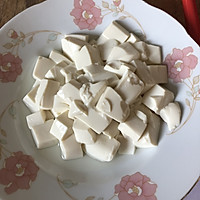 蘑菇烧豆腐的做法图解1
