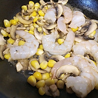 奶油鲜虾蘑菇浓汤的做法图解11