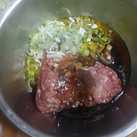 烫面南瓜酸菜包的做法图解4