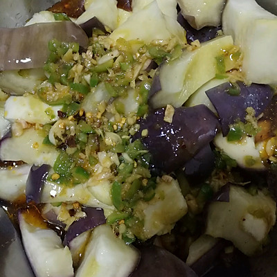 超简单蒜泥凉拌茄子。少油有味