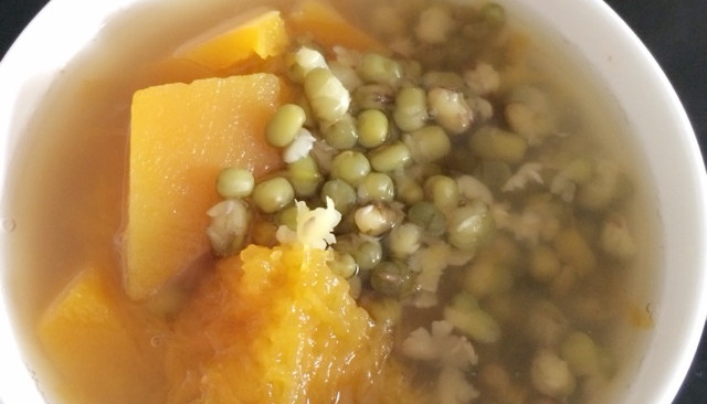 电饭煲版南瓜绿豆汤的做法