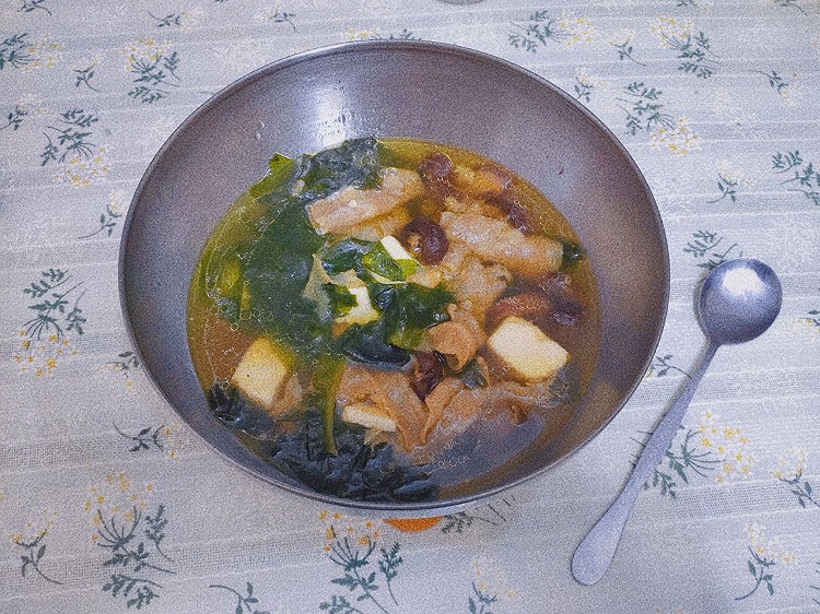 海带肥牛豆腐汤的做法