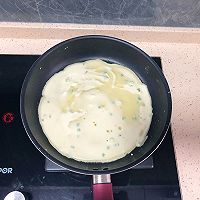 鸡蛋饼（葱香）的做法图解9