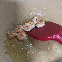 #唯有美食最粽要#芹菜炒虾仁减脂期必备的做法图解3