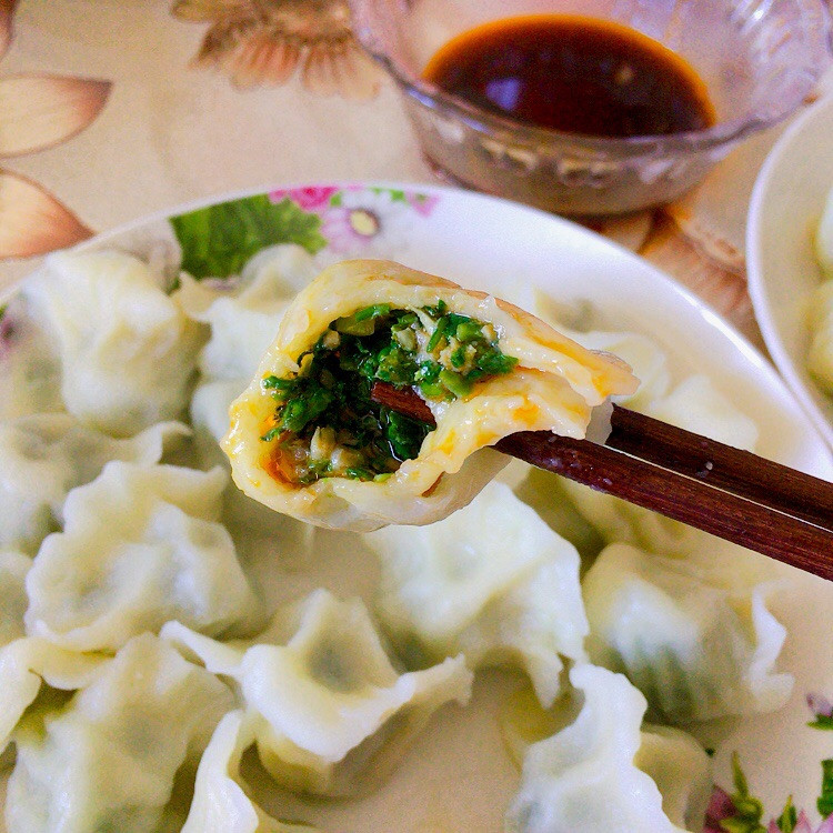 荠菜猪肉饺子的做法