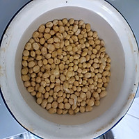 黄豆炖猪蹄（高压锅）的做法图解1