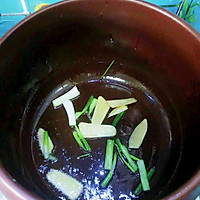砂锅鱼头豆腐汤的做法图解2