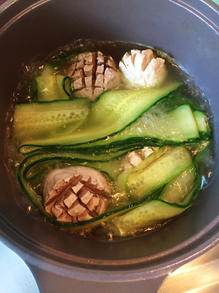鸡汁丸子瓜汤的做法
