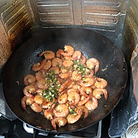 色香味油爆虾的做法图解5