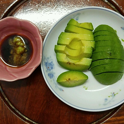 牛油果刺生