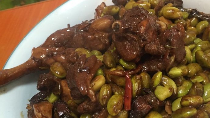 毛豆烧鸭腿