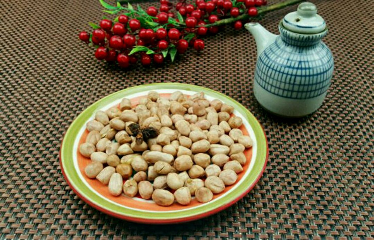 【蔓德拉的厨房】椒盐花生米的做法