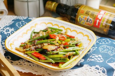 蒜苔小炒肉