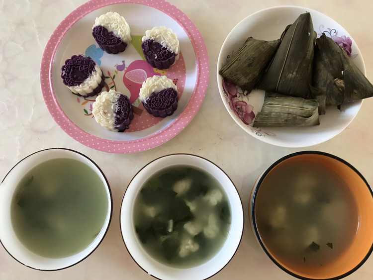 菠菜干贝鱼丸汤的做法