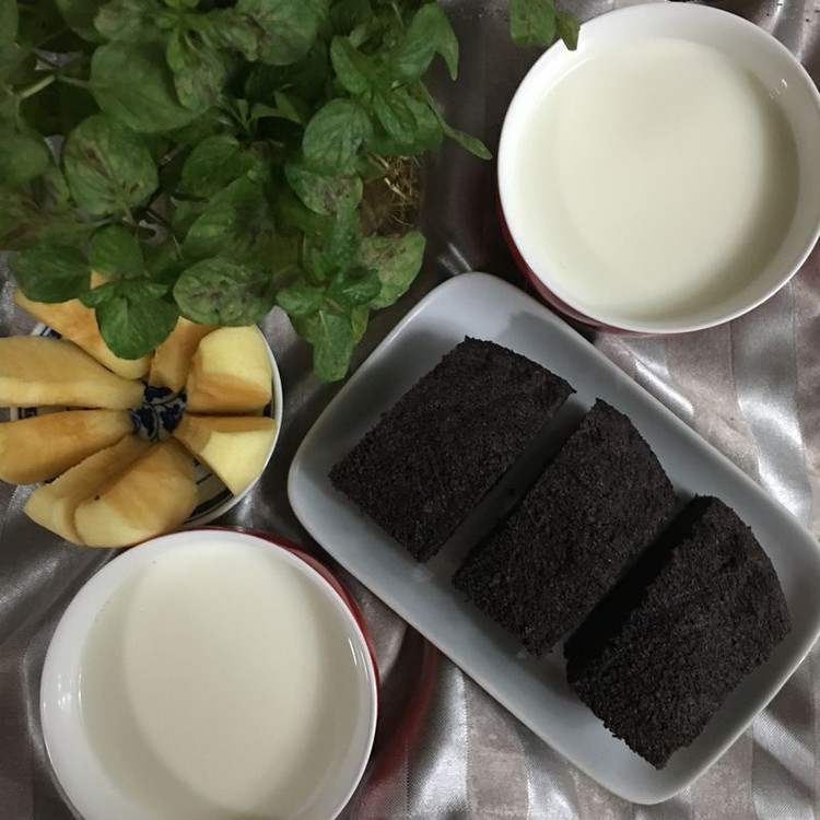 奶香黑米蒸糕的做法