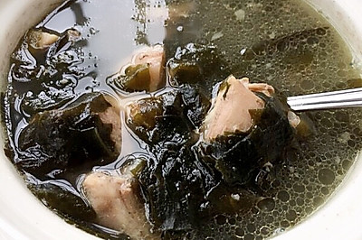 海藻排骨芋乃汤