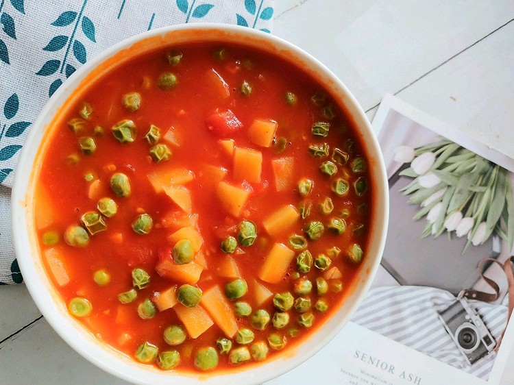 天气炎热吃点开胃的菜——番茄双豆的做法