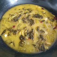 #金龙鱼橄榄油调和油520美食菜谱#金汤酸菜鱼的做法图解8
