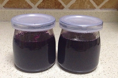 葡萄成熟的季节，来一罐自制葡萄酱可好？