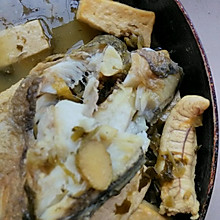 小黄鱼雪菜炖豆腐。