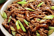 大葱和肉丝这样做嘎嘎好吃，瘦肉炒的嫩嫩入味，下饭还不腻的做法