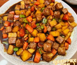 #米饭最强CP#超级无敌下饭的神菜土豆黑椒牛肉粒的做法