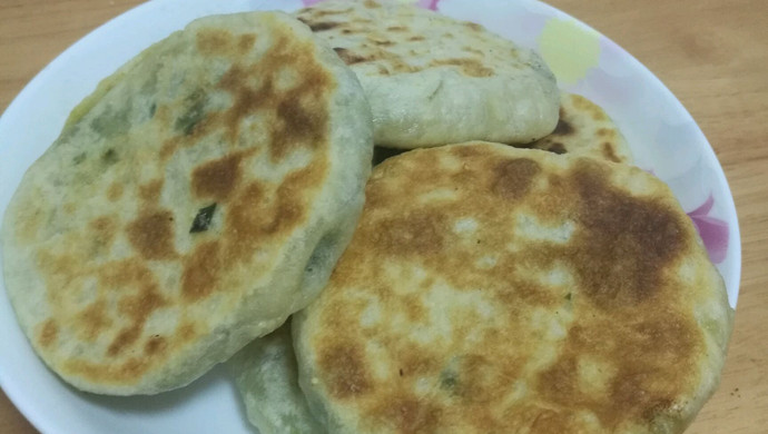 韭菜鸡蛋馅饼（芹菜火腿馅饼）