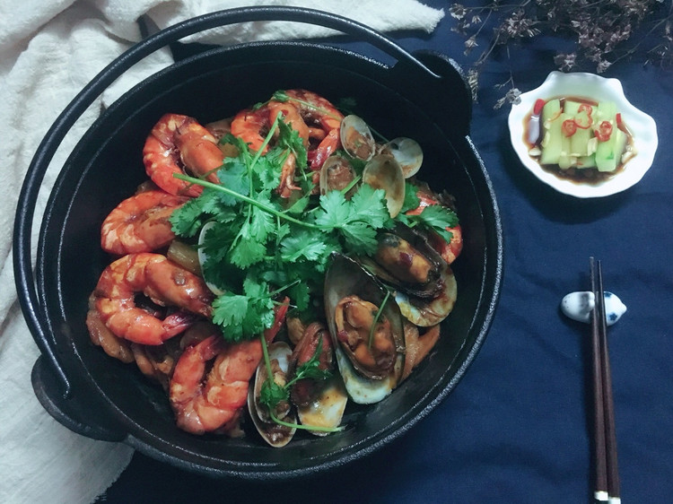 香辣海鲜锅的做法