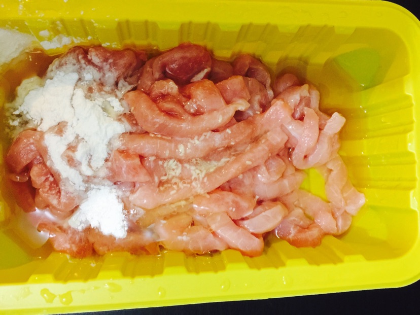 京酱肉丝的做法图解2