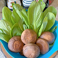 香菇油菜--家常版的做法图解1