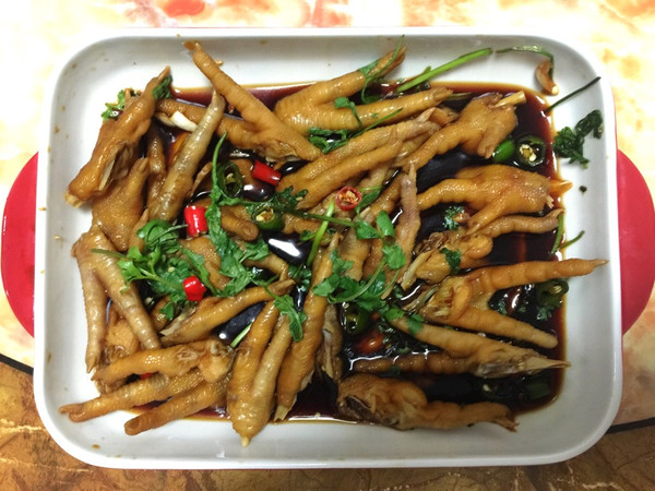 新鲜秘制泡鸡脚
