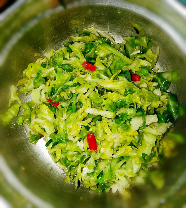 凉拌圆白菜卷心菜