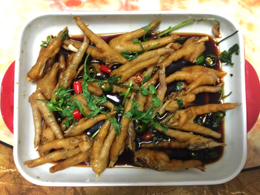 新鲜秘制泡鸡脚